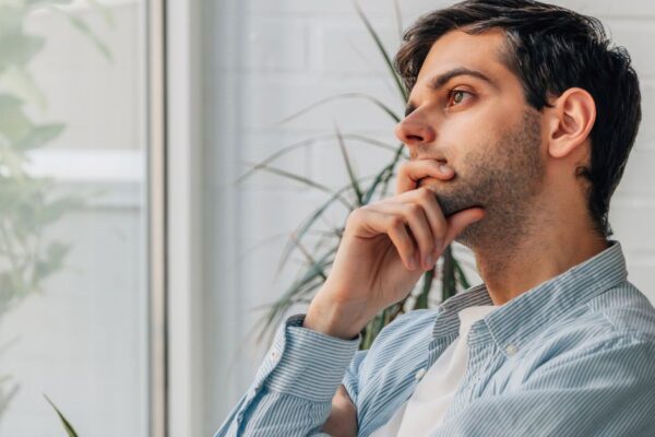 Choosing the Right LASIK Surgeon: Factors to Consider featured image